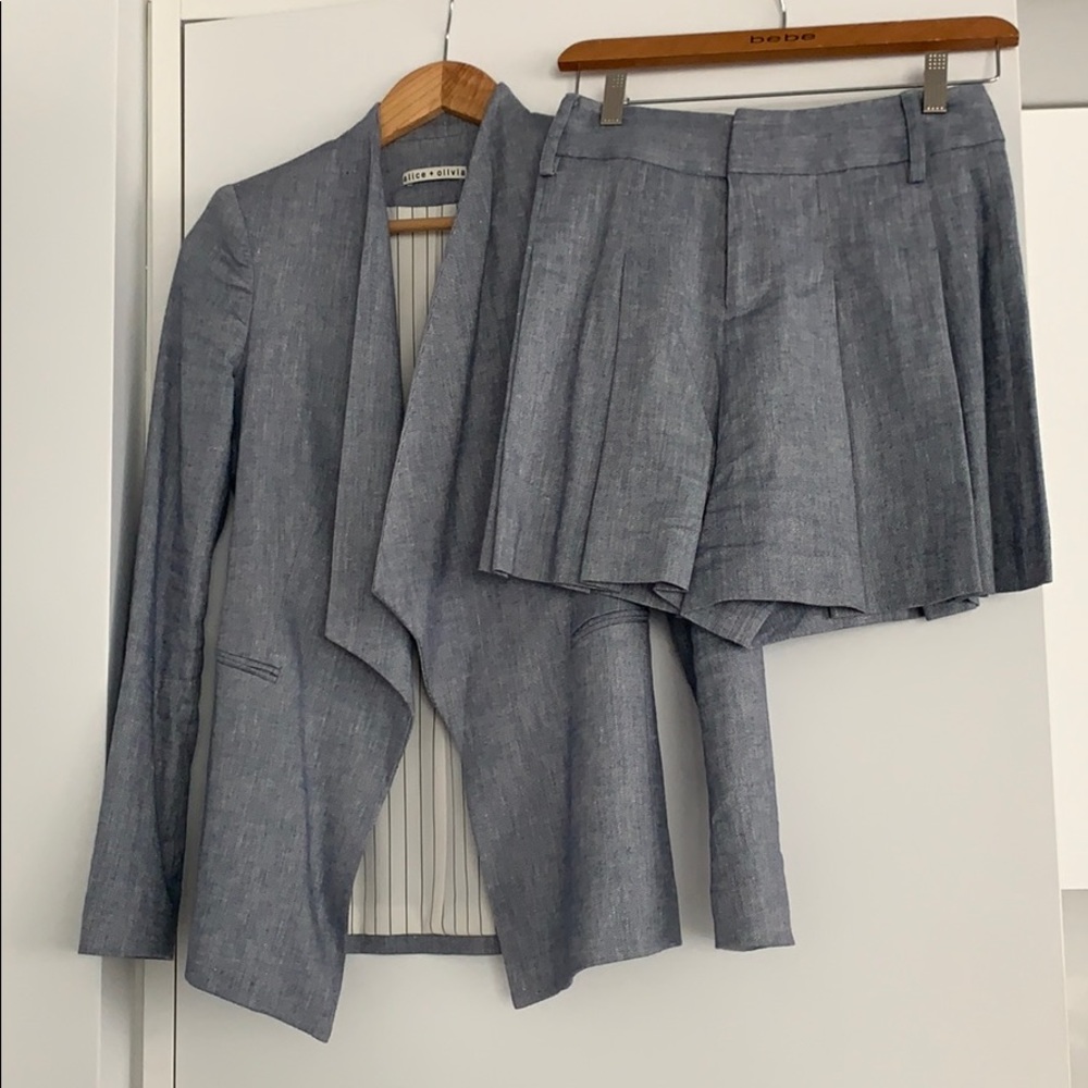 Two piece set - Picture 1 of 2